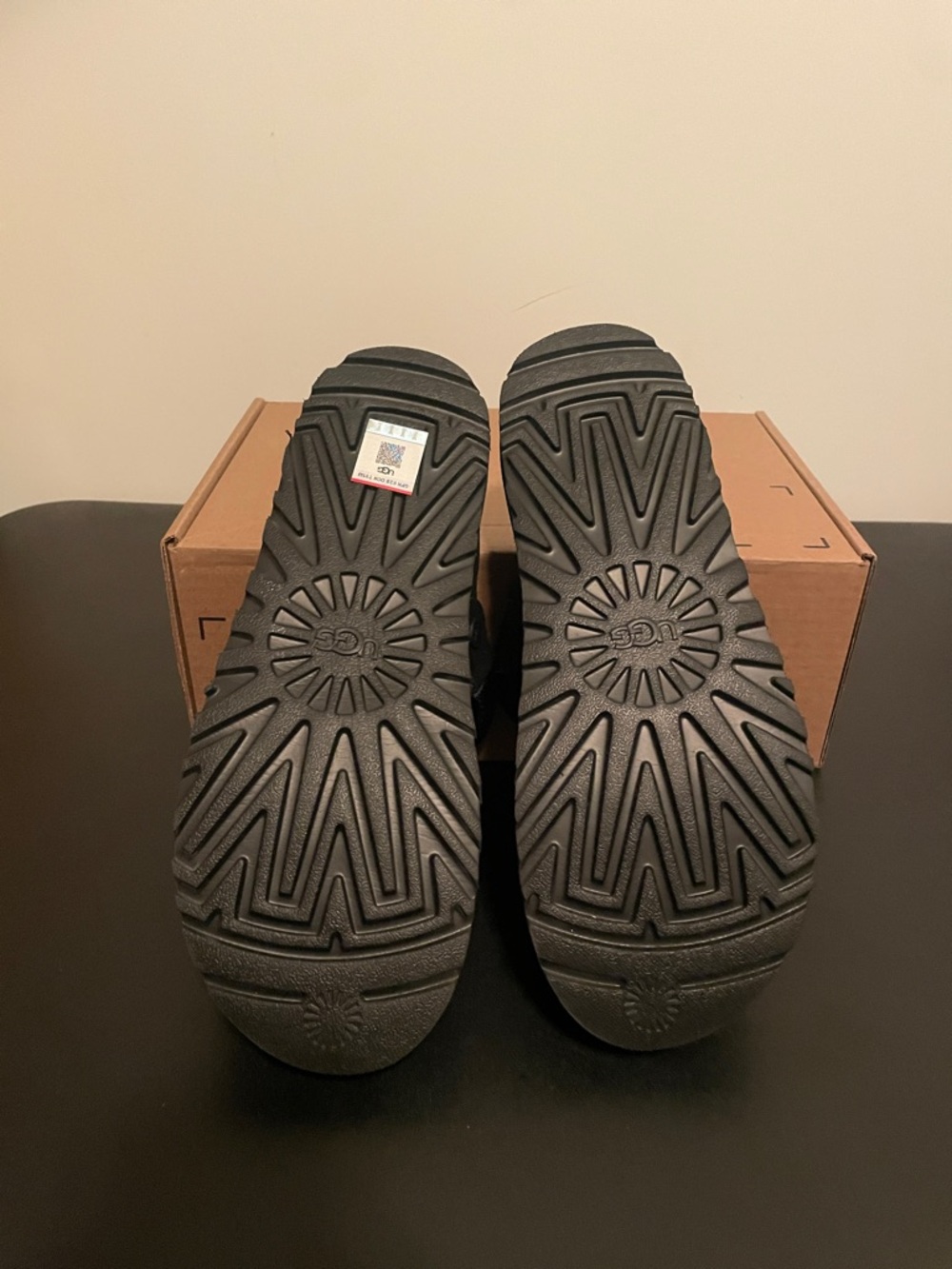 UGG Goldenstar Clog Women’s 10 JB - Picture 3 of 4